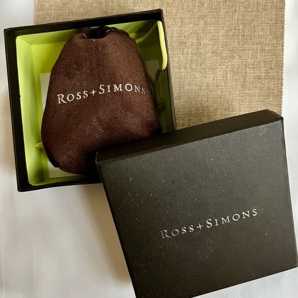 Ross Simons 14K Gold and Onyx Almond Sweep Teardrop Pendant NWT - Picture 8 of 9